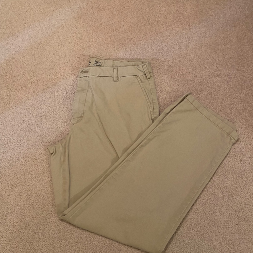 IZOD Stretch Chino Khaki Pants